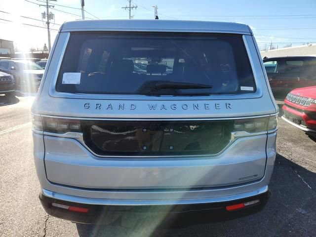 2024 Jeep Grand Wagoneer in Bedford, OH 44146 - 18103890 5