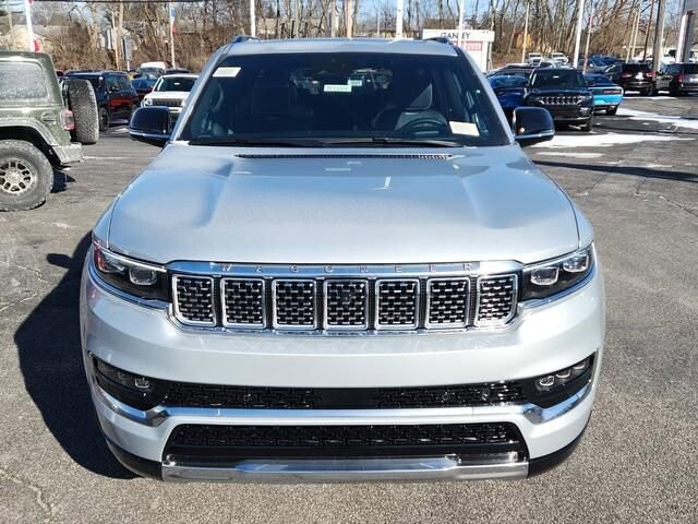 2024 Jeep Grand Wagoneer in Bedford, OH 44146 - 18103890 3