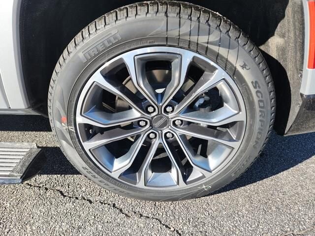 2024 Jeep Grand Wagoneer in Bedford, OH 44146 - 18103890 12