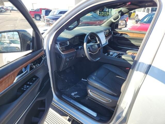 2024 Jeep Grand Wagoneer in Bedford, OH 44146 - 18103890 6