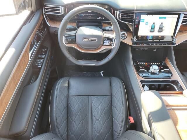 2024 Jeep Grand Wagoneer in Bedford, OH 44146 - 18103890 9