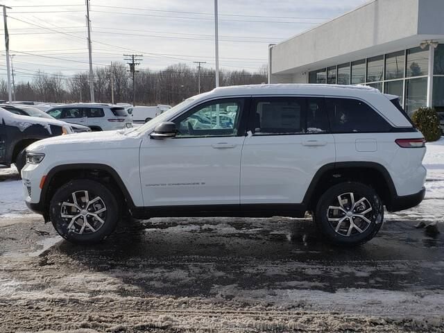2025 Jeep Grand Cherokee in Bedford, OH 44146 - 18103893 2