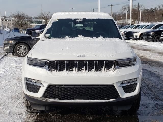 2025 Jeep Grand Cherokee in Bedford, OH 44146 - 18103893 5