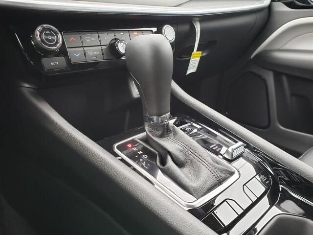 2026 Jeep Compass in Bedford, OH 44146 - 18103894 11