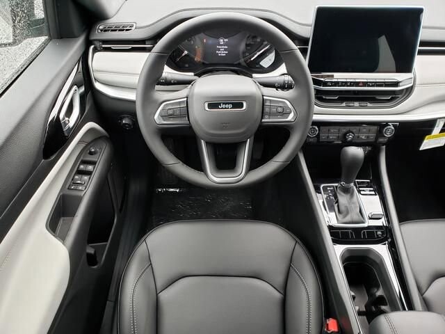 2026 Jeep Compass in Bedford, OH 44146 - 18103895 9