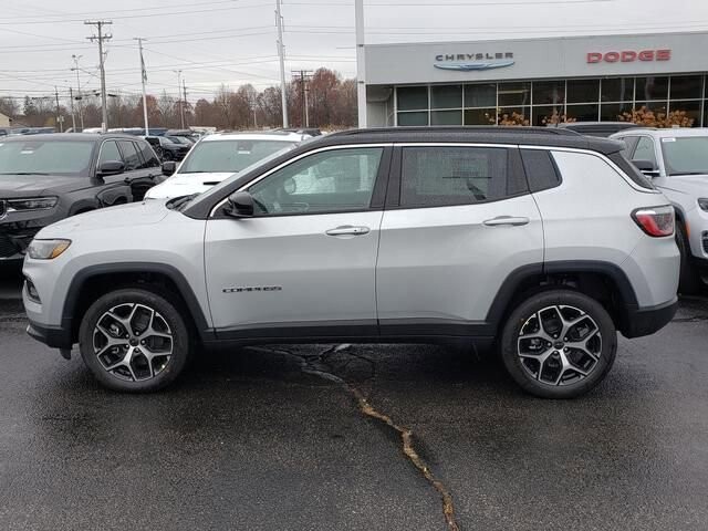 2026 Jeep Compass in Bedford, OH 44146 - 18103895 2