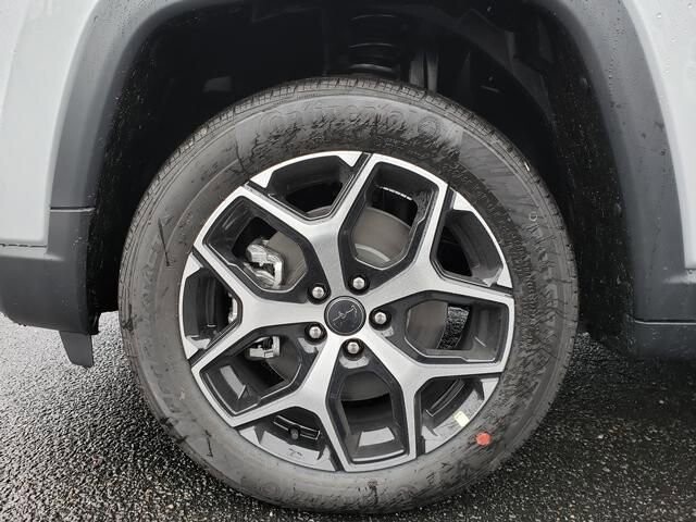 2026 Jeep Compass in Bedford, OH 44146 - 18103895 12