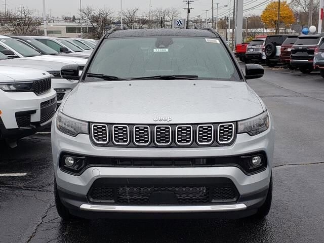 2026 Jeep Compass in Bedford, OH 44146 - 18103895 5