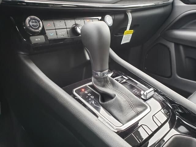 2026 Jeep Compass in Bedford, OH 44146 - 18103896 11