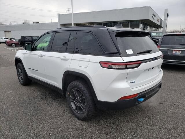 2024 Jeep Grand Cherokee in Bedford, OH 44146 - 18103898 4