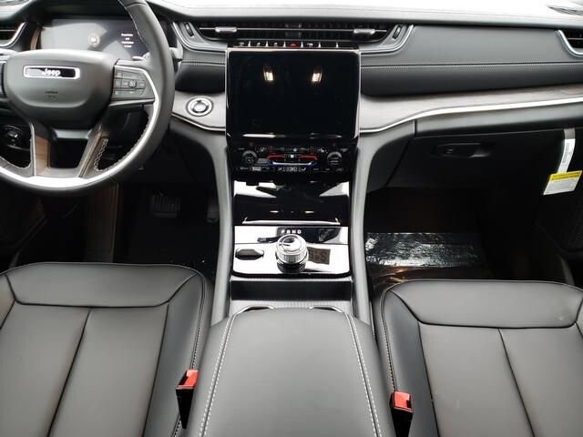 2025 Jeep Grand Cherokee L in Bedford, OH 44146 - 18103899 8