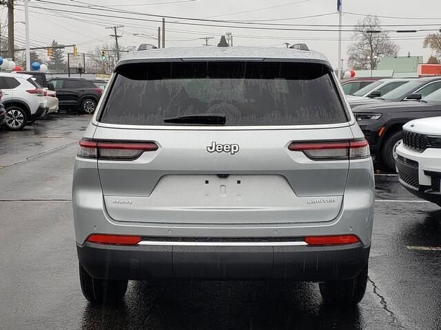 2025 Jeep Grand Cherokee L in Bedford, OH 44146 - 18103899 4