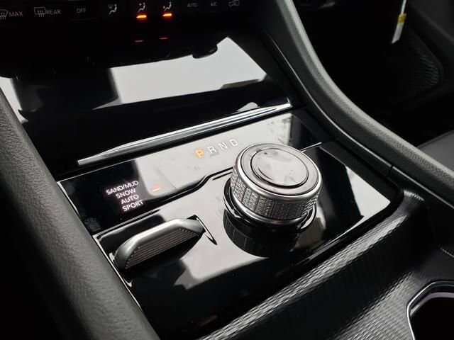 2025 Jeep Grand Cherokee L in Bedford, OH 44146 - 18103899 11