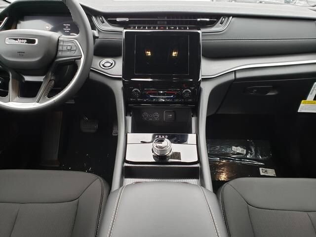 2025 Jeep Grand Cherokee L in Bedford, OH 44146 - 18103900 9