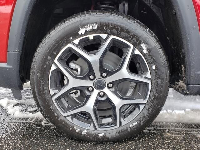 2026 Jeep Compass in Bedford, OH 44146 - 18103901 12