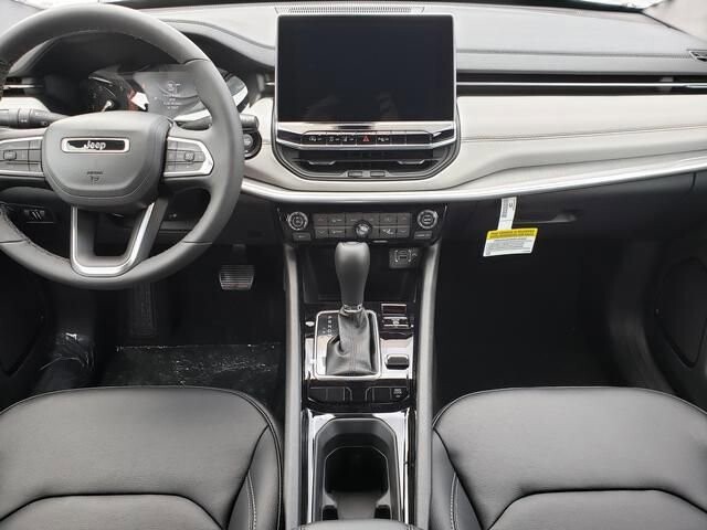 2026 Jeep Compass in Bedford, OH 44146 - 18103901 8