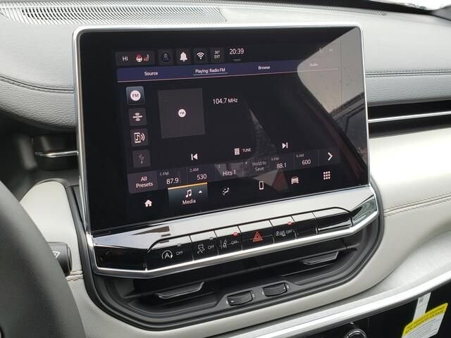 2026 Jeep Compass in Bedford, OH 44146 - 18103901 10