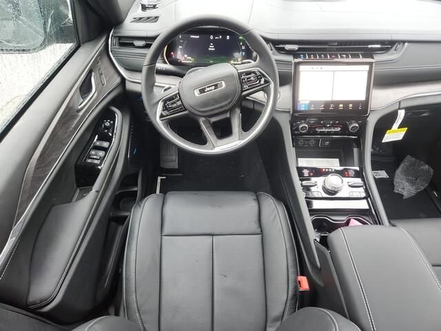 2024 Jeep Grand Cherokee in Bedford, OH 44146 - 18103902 9