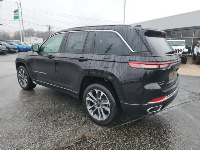 2024 Jeep Grand Cherokee in Bedford, OH 44146 - 18103902 4