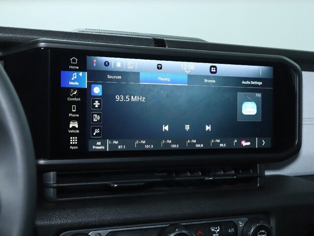 2025 Jeep Wrangler in Bedford, OH 44146 - 18103904 25