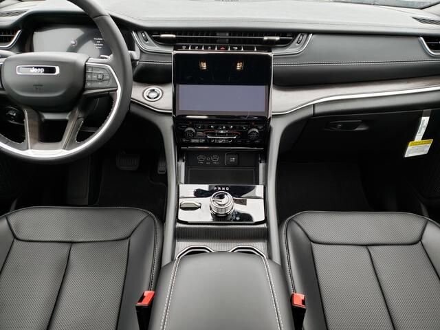 2025 Jeep Grand Cherokee L in Bedford, OH 44146 - 18103905 9