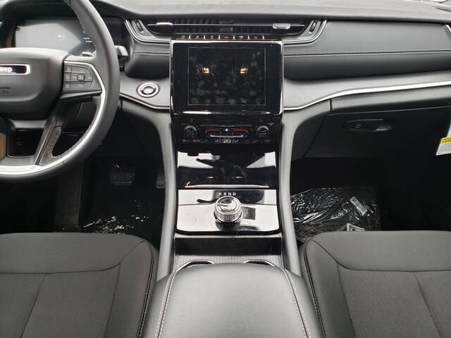 2025 Jeep Grand Cherokee L in Bedford, OH 44146 - 18103908 9