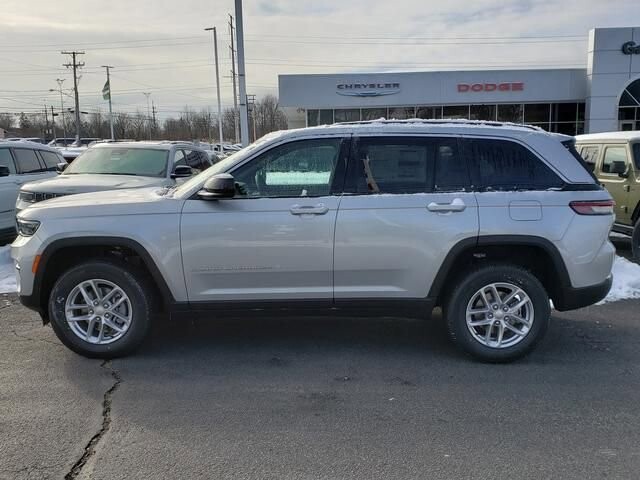 2025 Jeep Grand Cherokee in Bedford, OH 44146 - 18103909 2