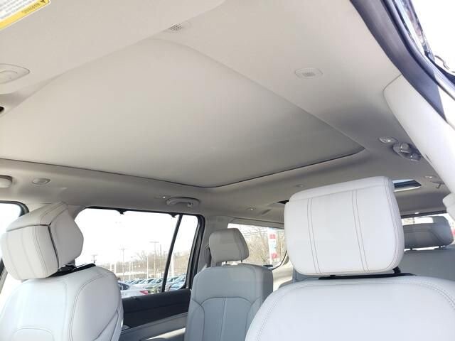 2024 Jeep Grand Wagoneer in Bedford, OH 44146 - 18103911 11