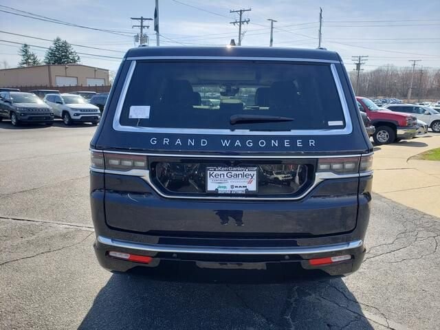 2024 Jeep Grand Wagoneer in Bedford, OH 44146 - 18103911 5