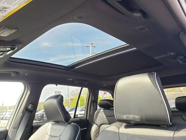 2023 Jeep Grand Cherokee in Bedford, OH 44146 - 18103916 10