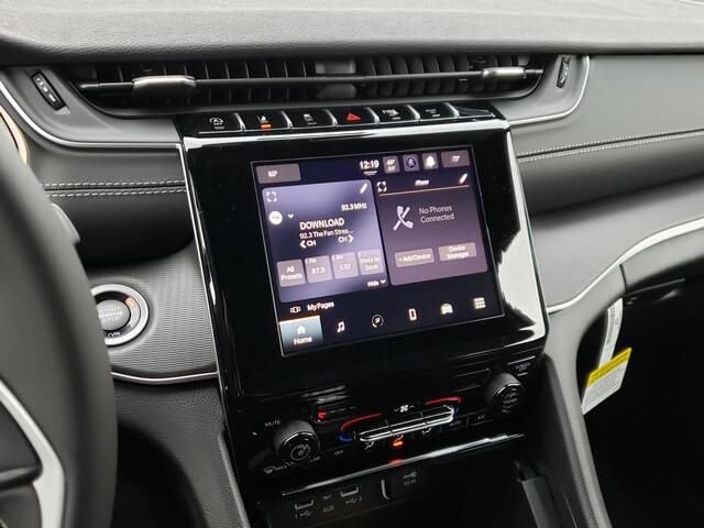 2025 Jeep Grand Cherokee in Bedford, OH 44146 - 18103918 11