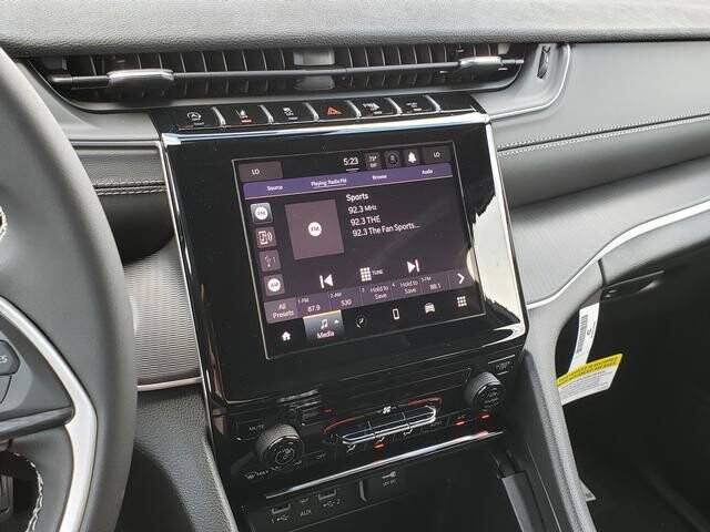 2025 Jeep Grand Cherokee in Bedford, OH 44146 - 18103919 11