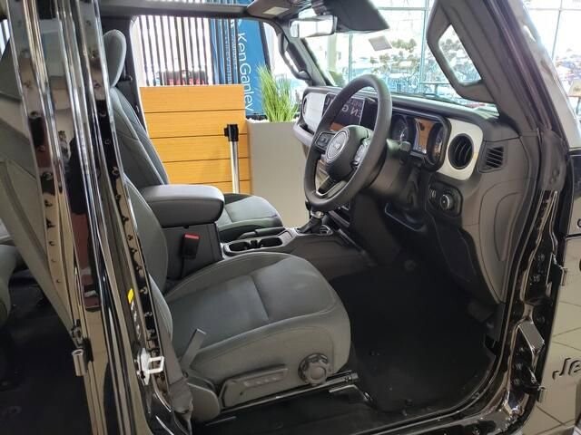 2026 Jeep Wrangler in Bedford, OH 44146 - 18103920 5