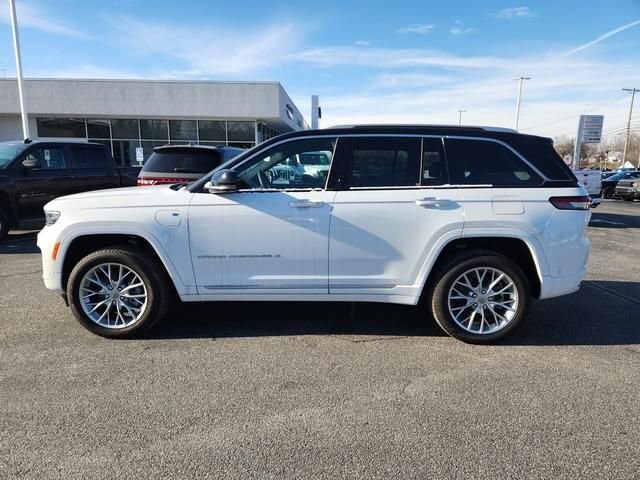 2023 Jeep Grand Cherokee in Bedford, OH 44146 - 18103923 3