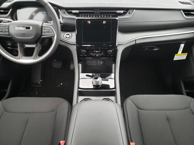 2025 Jeep Grand Cherokee L in Bedford, OH 44146 - 18103925 9