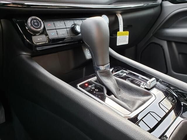 2026 Jeep Compass in Bedford, OH 44146 - 18103926 11