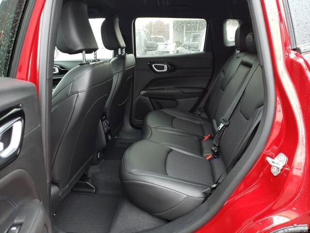 2026 Jeep Compass in Bedford, OH 44146 - 18103927 7