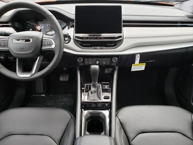 2026 Jeep Compass in Bedford, OH 44146 - 18103928 8