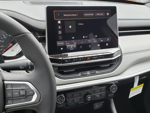 2026 Jeep Compass in Bedford, OH 44146 - 18103928 10