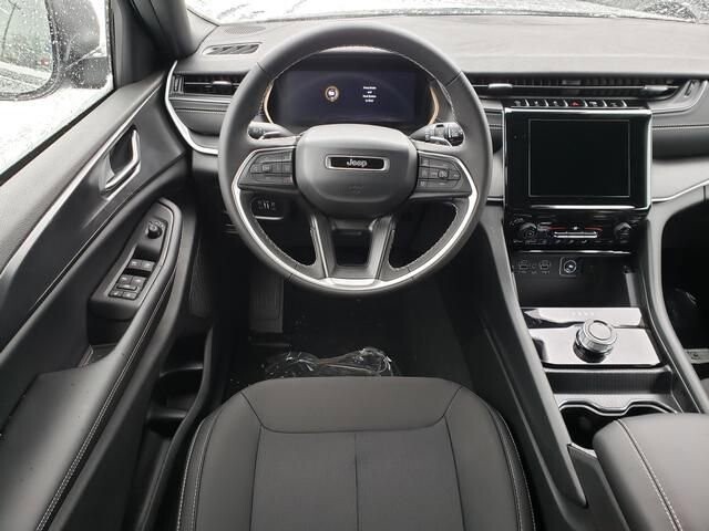2025 Jeep Grand Cherokee L in Bedford, OH 44146 - 18103930 10