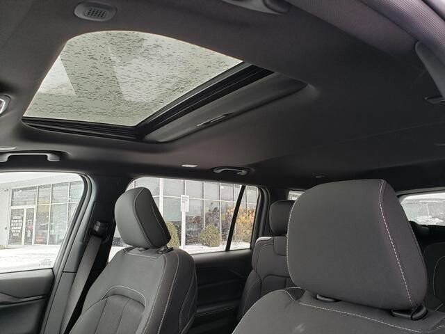 2025 Jeep Grand Cherokee L in Bedford, OH 44146 - 18103930 7