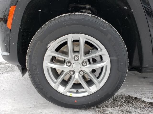 2025 Jeep Grand Cherokee L in Bedford, OH 44146 - 18103930 12