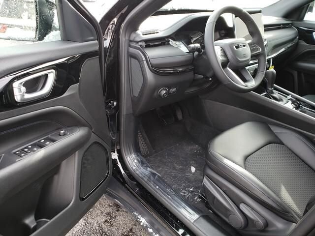 2026 Jeep Compass in Bedford, OH 44146 - 18103932 6