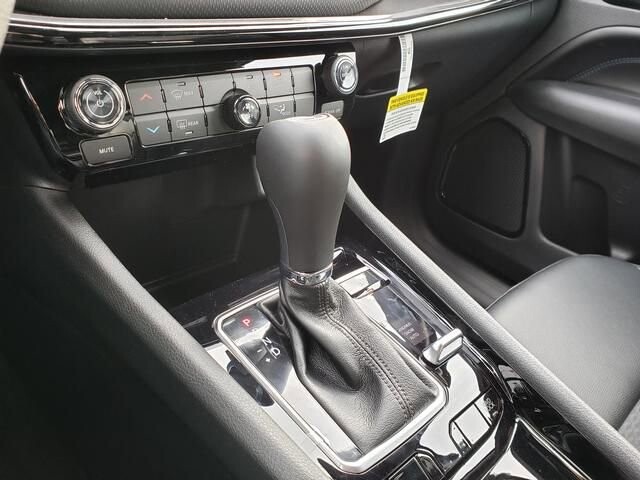 2026 Jeep Compass in Bedford, OH 44146 - 18103932 11