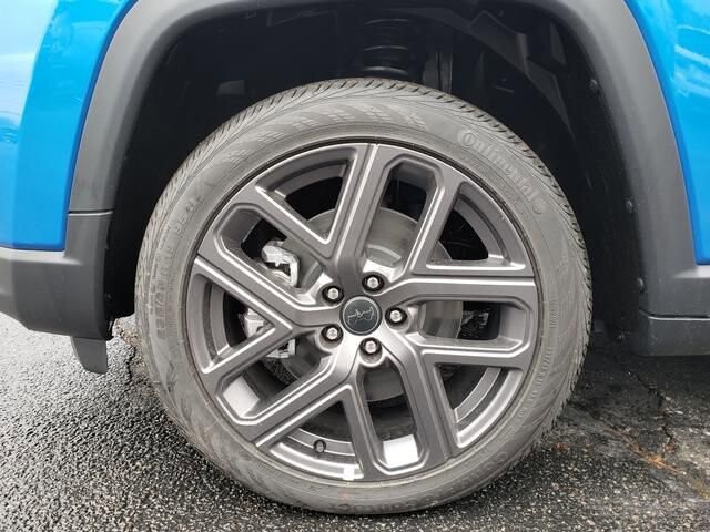 2026 Jeep Compass in Bedford, OH 44146 - 18103935 12