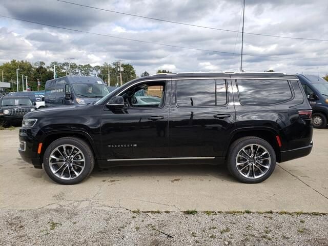 2023 Jeep Wagoneer in Bedford, OH 44146 - 18103936 3