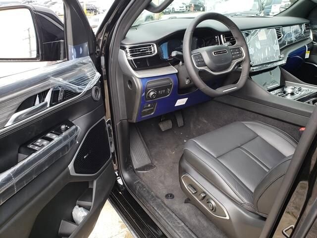 2023 Jeep Wagoneer in Bedford, OH 44146 - 18103936 6