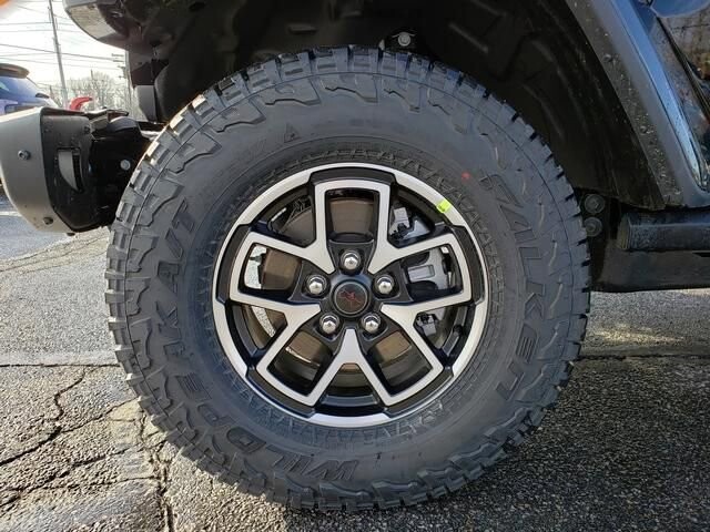 2026 Jeep Gladiator in Bedford, OH 44146 - 18103939 12