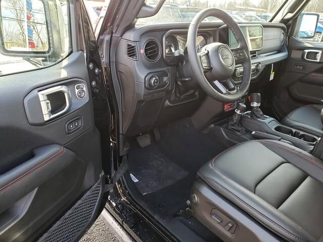 2026 Jeep Gladiator in Bedford, OH 44146 - 18103939 6