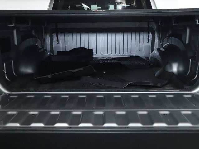 2025 RAM 1500 in Bedford, OH 44146 - 18103940 30